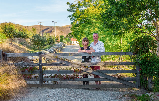Bannockburn House Accommodation Cromwell - Julia and Chris Stephenson